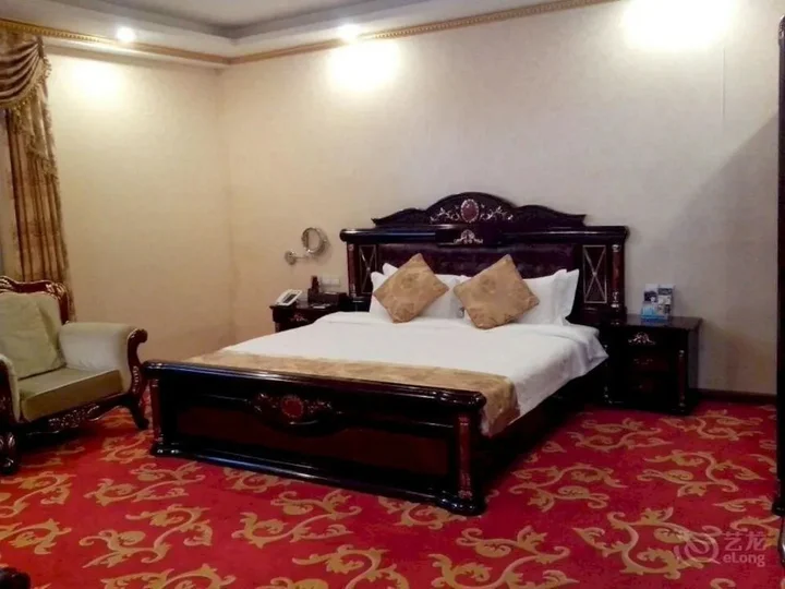 Яньцзи: Changbaisong Hotel
