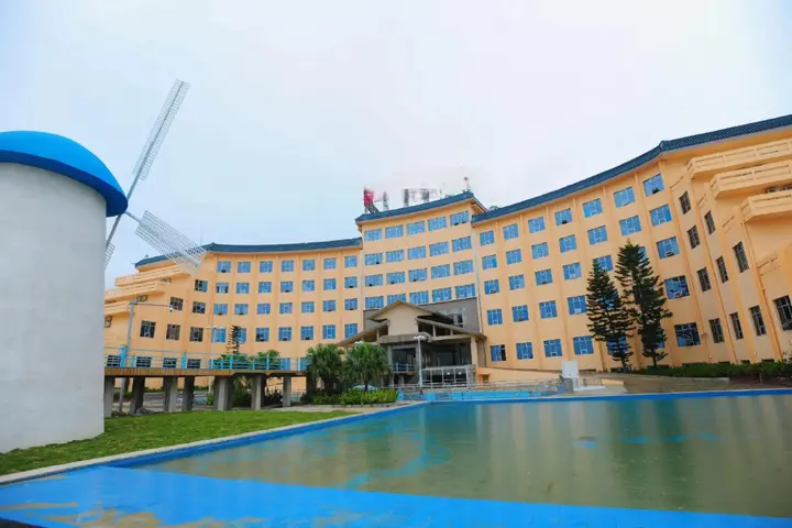 Бэйхай: Beihai Xilaifeng Seaview Hotel