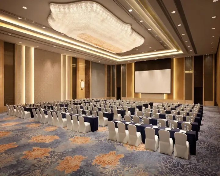 Хэфэй: Shangri-La Hefei