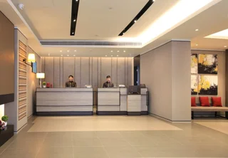 Гуйлинь: Home Inn Plus Guilin Railway Station