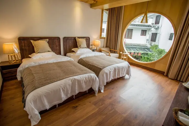 Гуйлинь: Guilin Rain Cloud Live Hotel