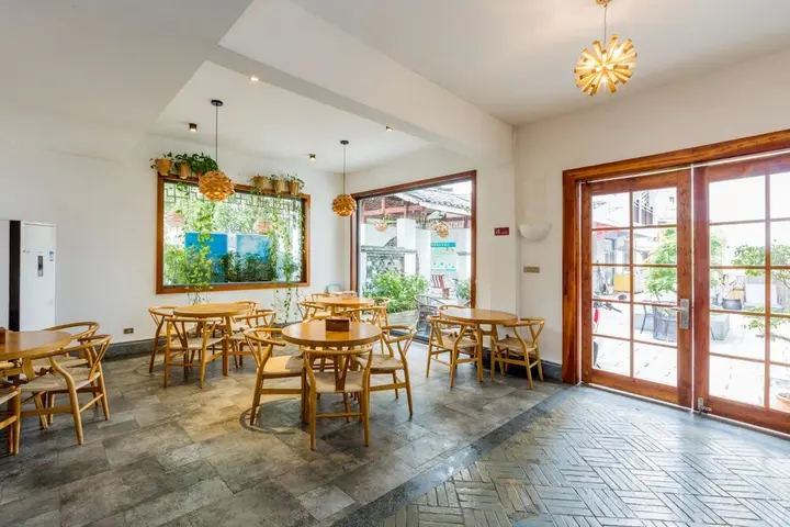 Гуйлинь: Guilin Rain Cloud Live Hotel