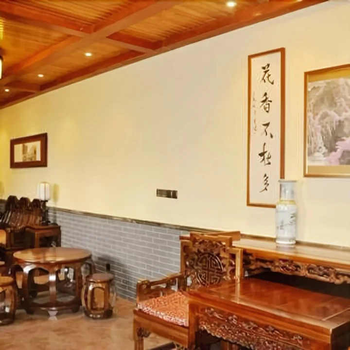 Цзиньчжун: Chong Ning Castle Hotel