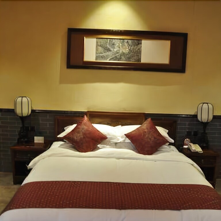 Цзиньчжун: Chong Ning Castle Hotel