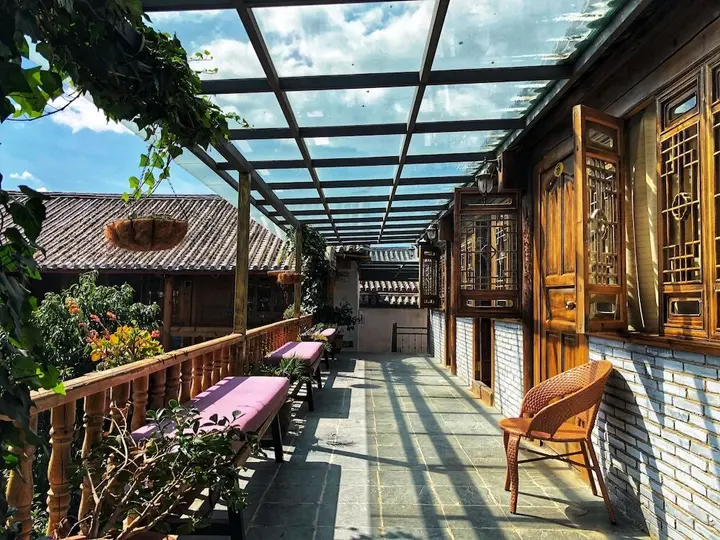 Дали: Tourist Courtyard Hotel
