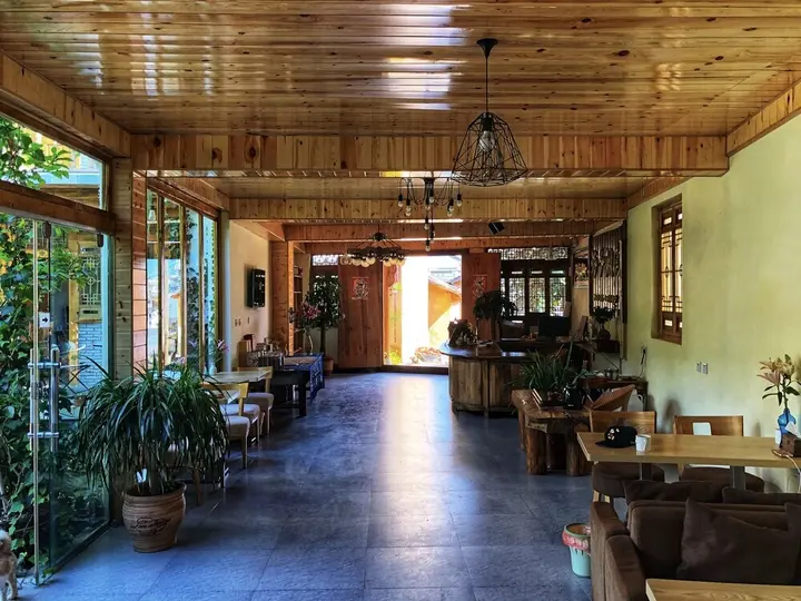 Дали: Tourist Courtyard Hotel