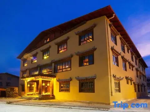 Шангри-Ла: Dibei Hotel and Lost Horizon