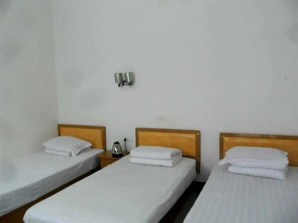 Вэйнань: Huashan Gehui Hotel