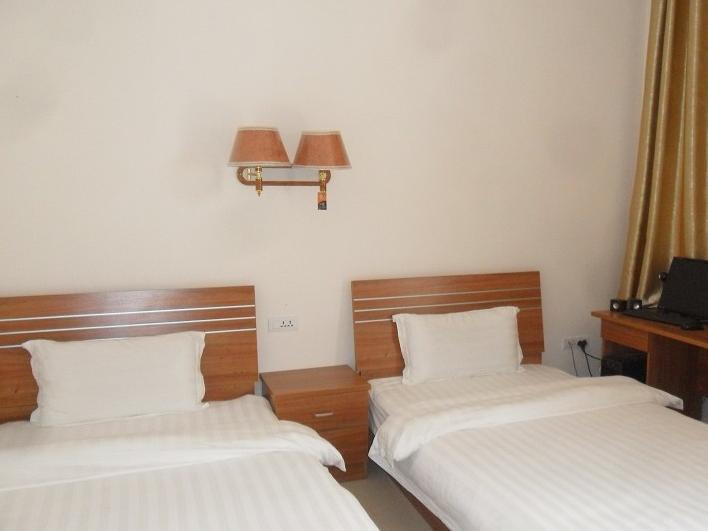 Вэйнань: Huashan Gehui Hotel