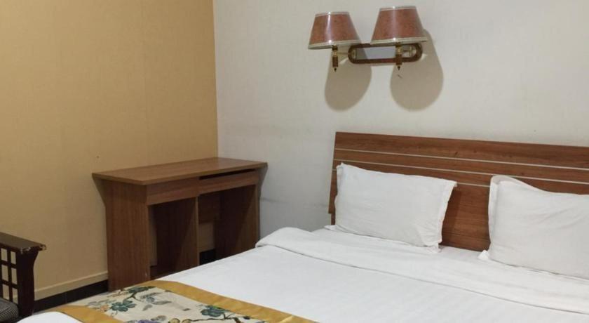 Вэйнань: Huashan Gehui Hotel