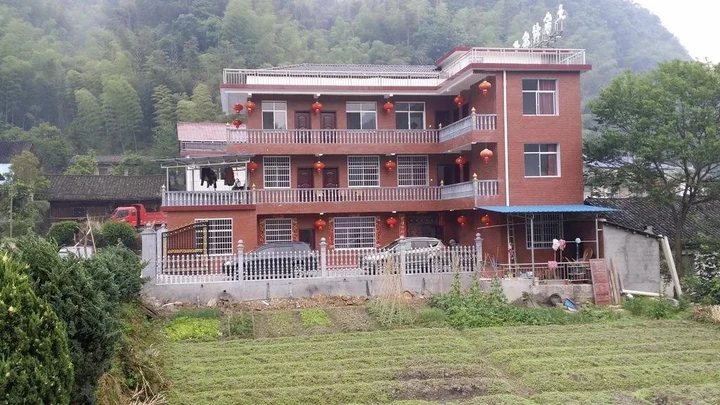 Чжанцзяцзе: Zhangjiajie Tujia men Theme Inn