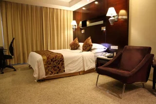 Яньтай: The Center Hotel Yantai