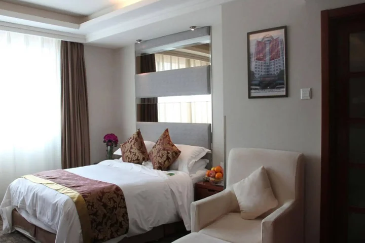 Яньтай: The Center Hotel Yantai