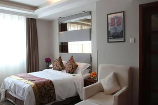 Яньтай: The Center Hotel Yantai