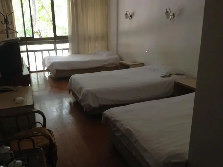 Хецзе: Ruixiang Hotel