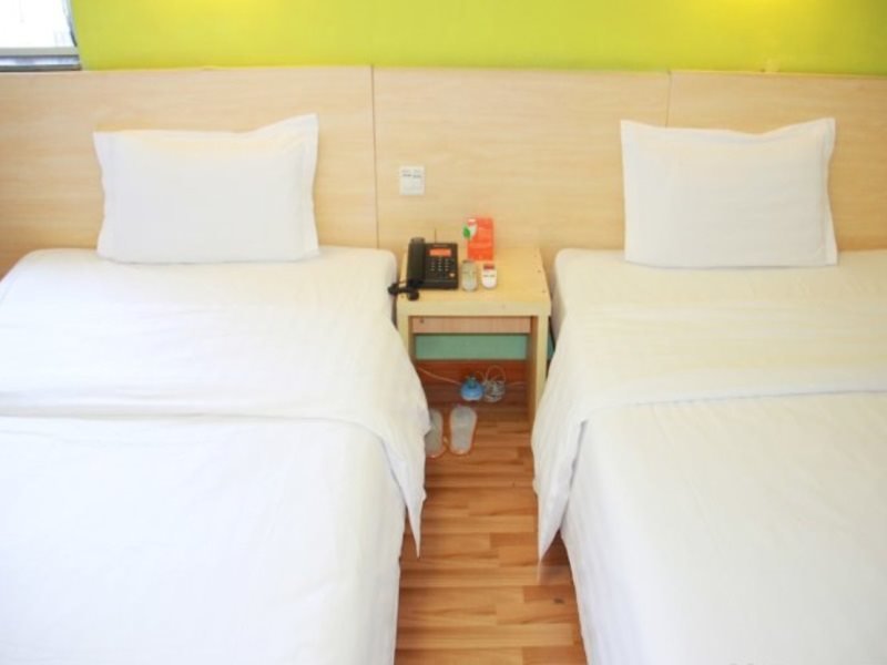 7 Days Inn Kunming Renmin East Road Jiaosanqiao Subway Station Branch — фото 2