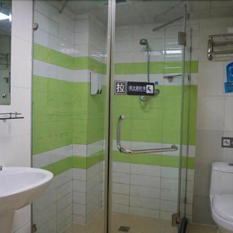 Ухань: 7 Days Inn Wuhan Jianghan Road Subway Station Branch
