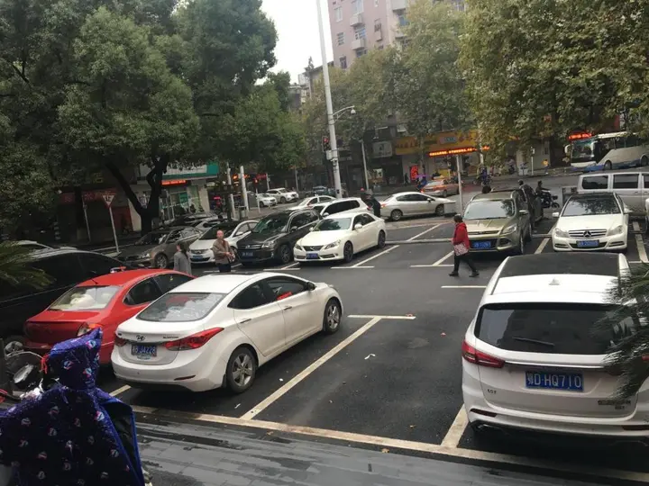 Чжучжоу: 7Days Inn Zhuzhou Train Station Gongxiao Buildind Branch