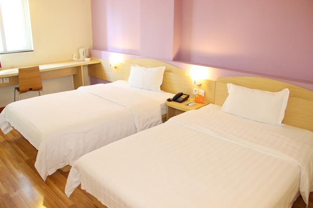 Лянфан: 7days Inn Langfang Guan