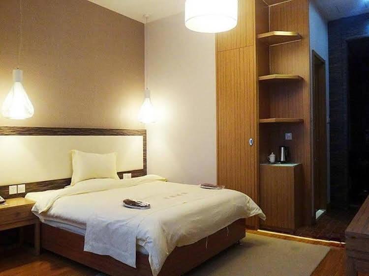 Синьчжоу: Wutai Mountain Yunlong International Hotel