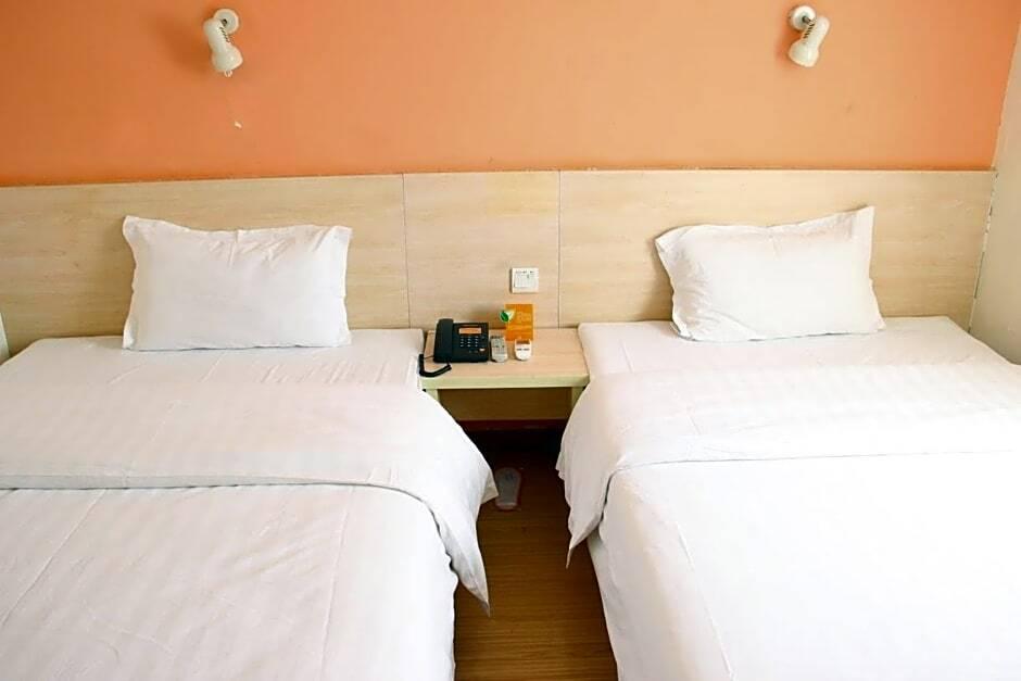 Чунцин: 7Days Inn Chongqing Wanzhou District Gaosun Pond Chongbai