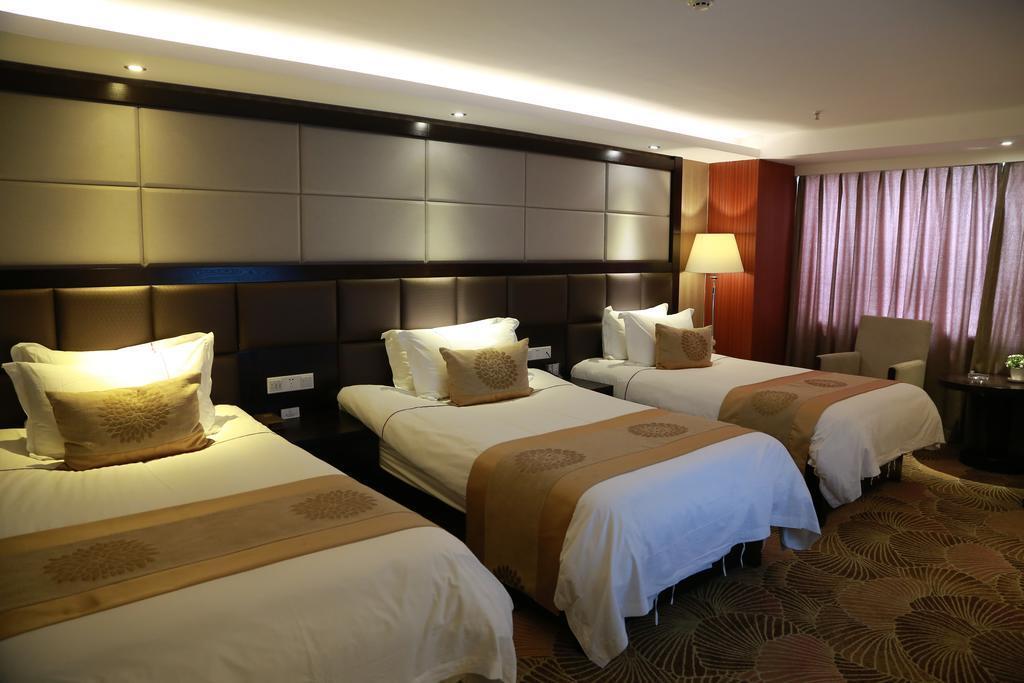 Куньмин: Hometown Lotus Hotel