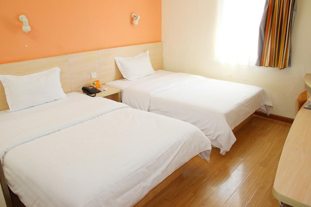 Лянфан: 7 Days Inn Beijing Sanheyanjiao Development Zone Xinggong Street