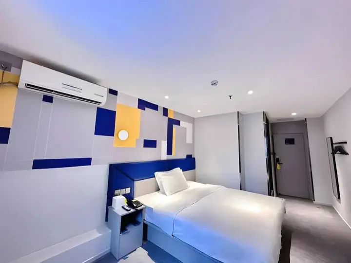 Куньмин: 7 Days Inn Kunming Railway Station Branch