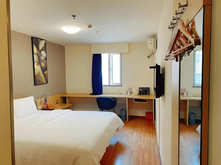 Куньмин: 7 Days Inn Kunming Railway Station Branch