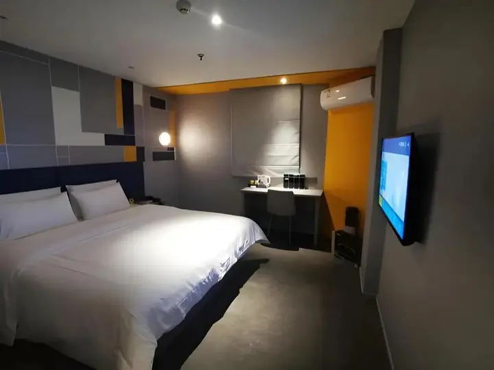 Куньмин: 7 Days Inn Kunming Railway Station Branch