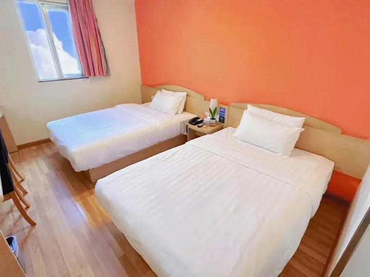 Куньмин: 7 Days Inn Kunming Railway Station Branch