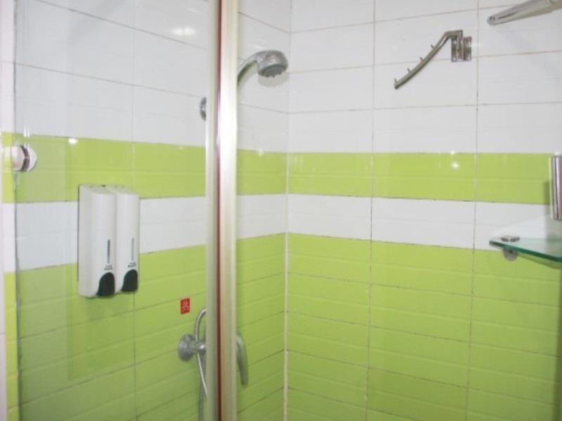 Чанша: 7 Days Inn Changsha Wuyi Square Subway Station Wanda Square Branch agoda