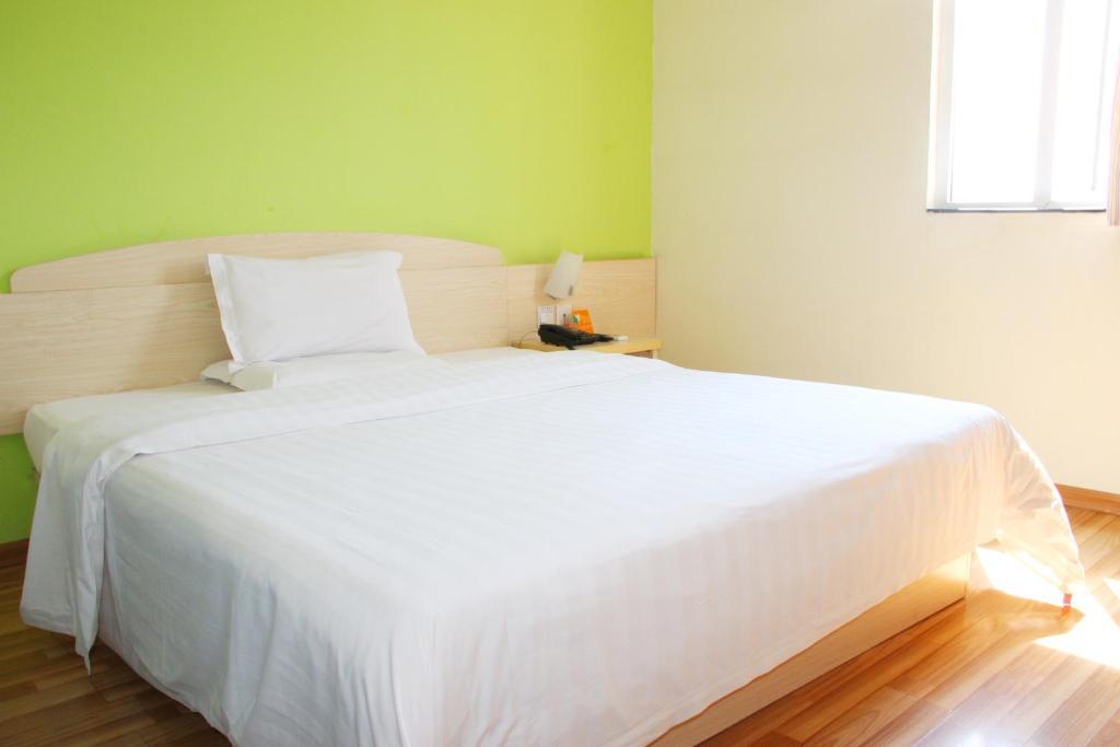 Чжэнчжоу: 7Days Inn Zhengzhou Jinshui Road Zijingshan Subway Station