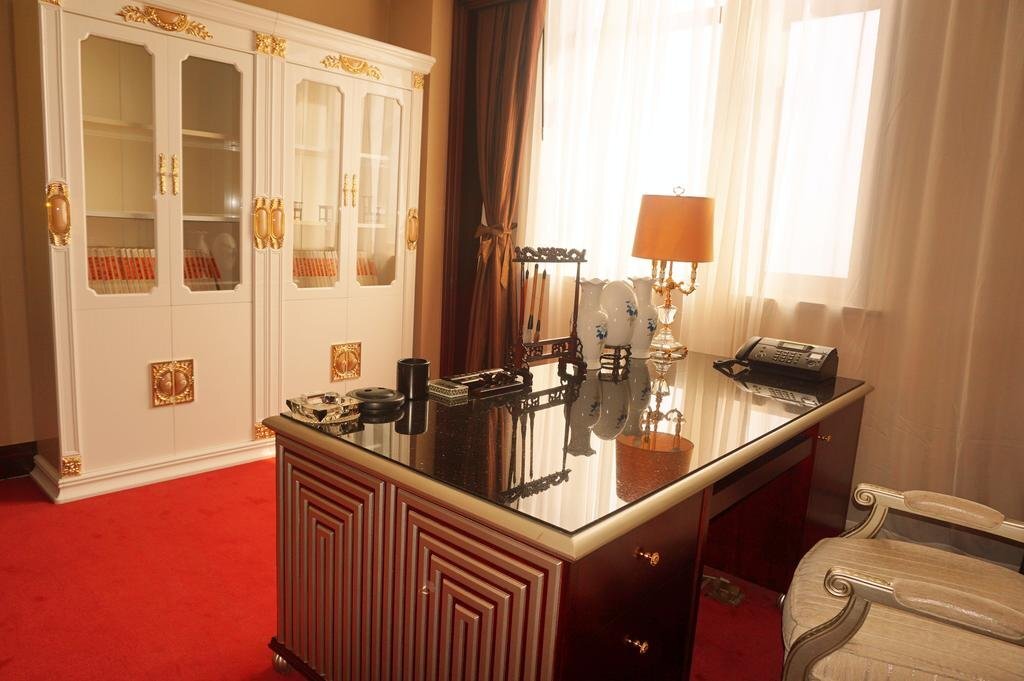 Инкоу: Hongyun Hotel