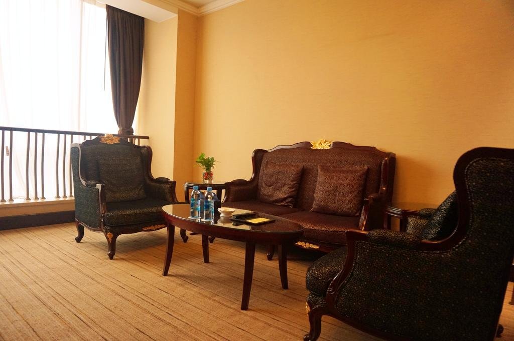 Инкоу: Hongyun Hotel