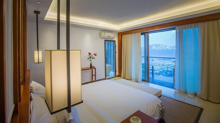 Яншо: Sea Lily Yangshuo Riverside Resort