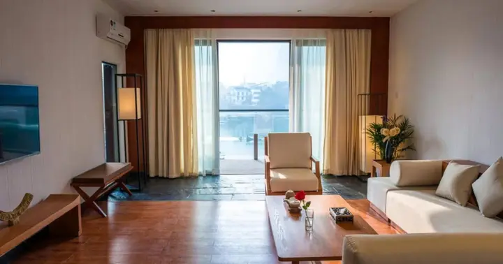 Яншо: Sea Lily Yangshuo Riverside Resort