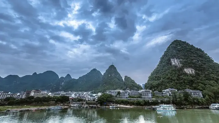 Яншо: Sea Lily Yangshuo Riverside Resort