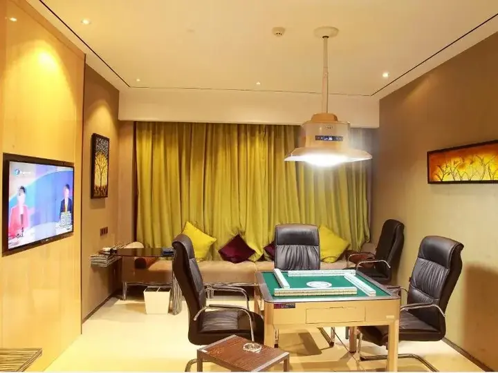 Цюнхай: Lori Star Hotel