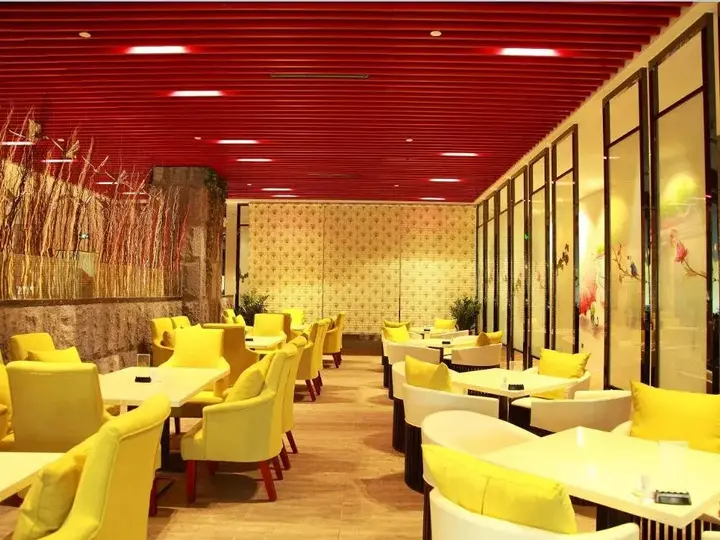 Цюнхай: Lori Star Hotel