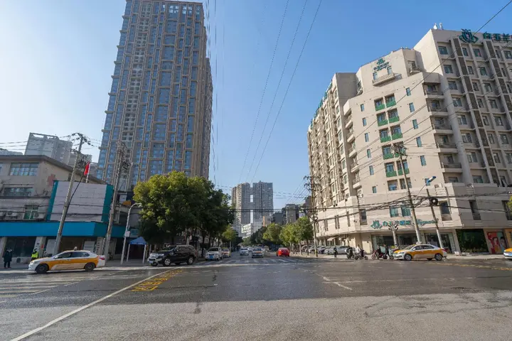 Ухань: 7Days Inn Wuhan Dingziqiao Zhongnanlu Metro Station