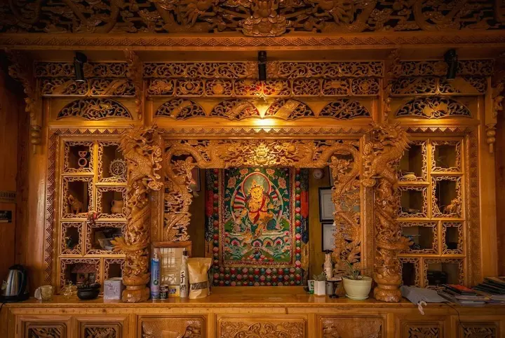 Шангри-Ла: Huksum House