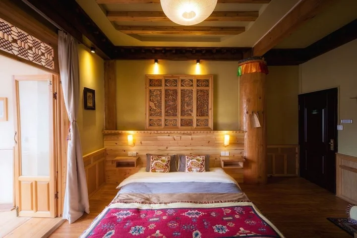 Шангри-Ла: Huksum House
