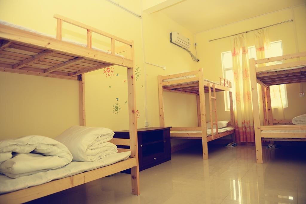 Бэйхай: 726 Youth Hostel