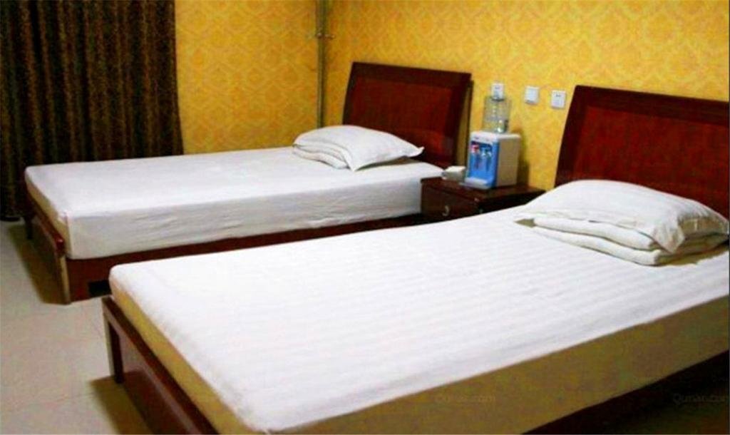Цзюцюань: Dunhuang Silk Road House Youth Hostel