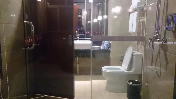 Шаогуань: Huayi Business Hotel