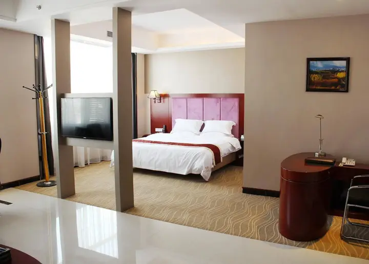 Шаогуань: Huayi Business Hotel