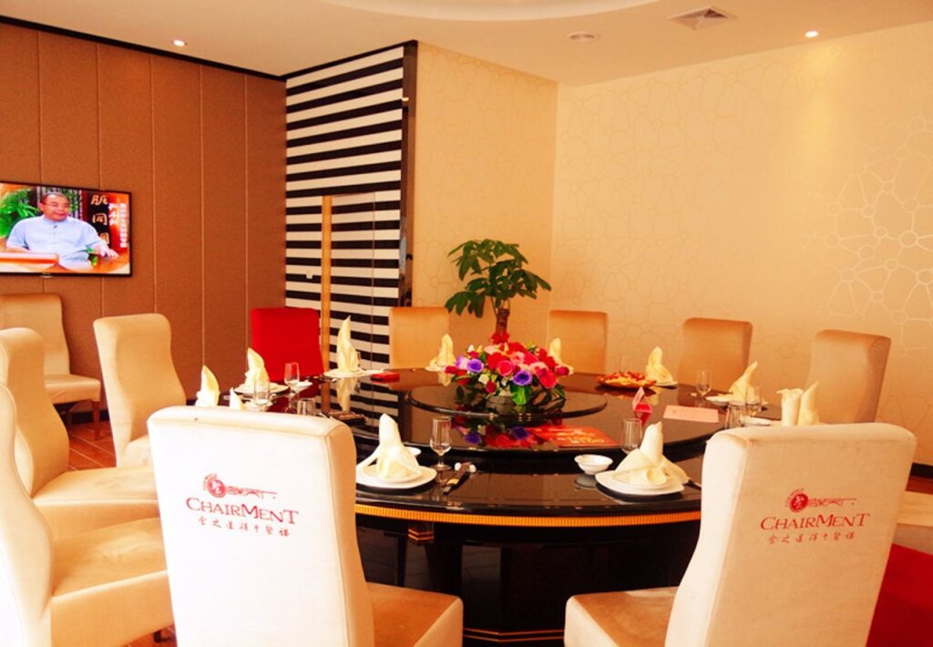 Шаогуань: Huayi Business Hotel