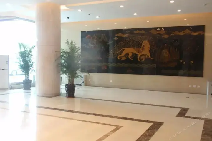 Далянь: Hutan Hotel