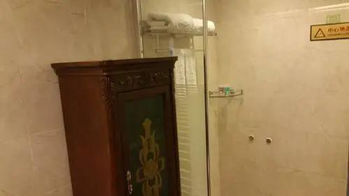 Далянь: Hutan Hotel